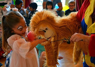 Spectacle ventriloquie arbre de noel